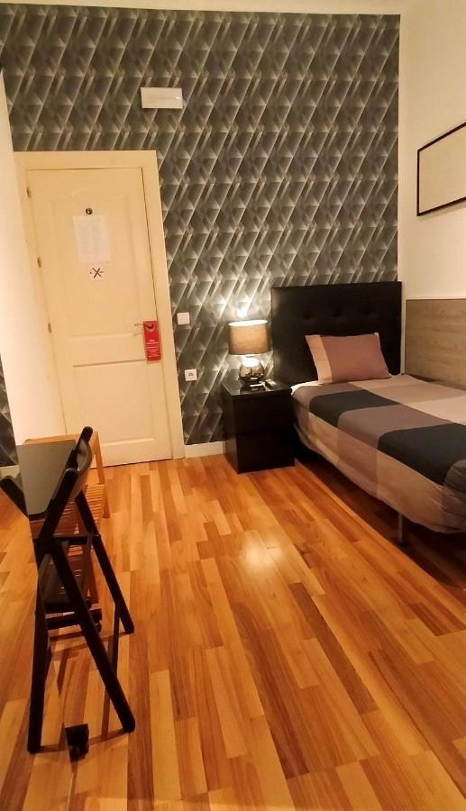 Single Rooms Madrid Esterno foto