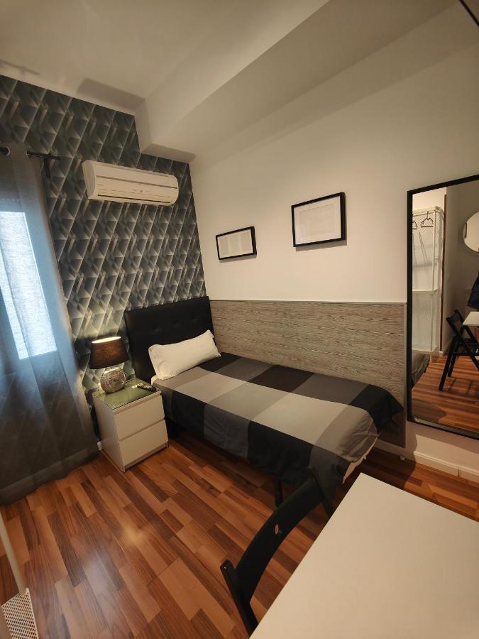Single Rooms Madrid Esterno foto